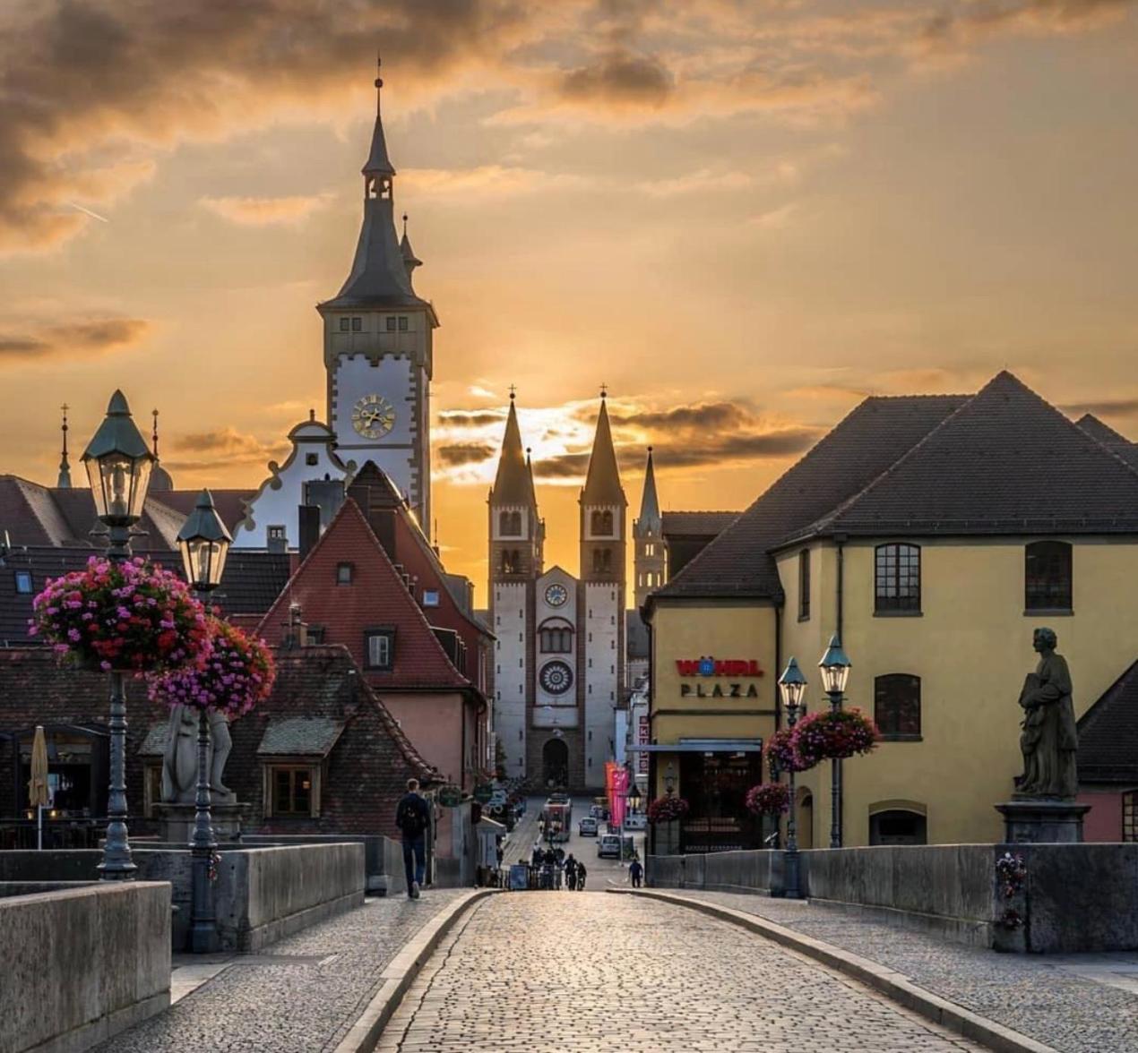 Wohnung Alte Mainbruecke - Gratis Kaffee - Netflix - Balkon Wurzburg Exterior photo